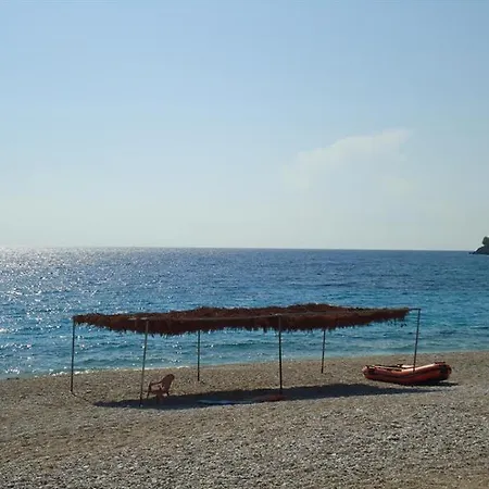 Rondos فندق 3*