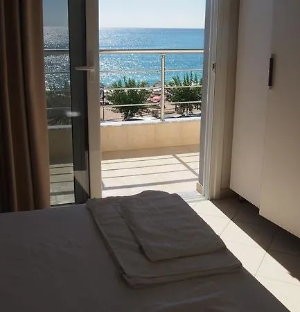 Hotel Rondos 3*