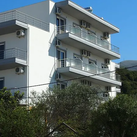Rondos Hotel Himare